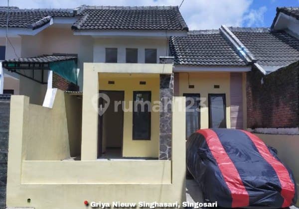 Rumah Nyaman di Perumahan Griya Nieuw Singhasari Singosari Malang