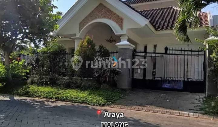 Well-Maintained Fully Furnished House in Araya Golf Cluster, Malang City