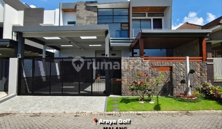 Rumah Baru Siap Huni di Modern Daerah Araya Golf Malang
