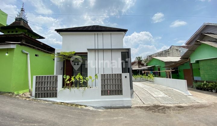 Rumah Modern Minimalis di Ngaglik - Lokasi Favorit Dekat Jl Kaliurang KM 13