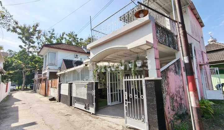 Rumah 2 Lantai Full Furnished - Harga Super Terjangkau di Banguntapan!