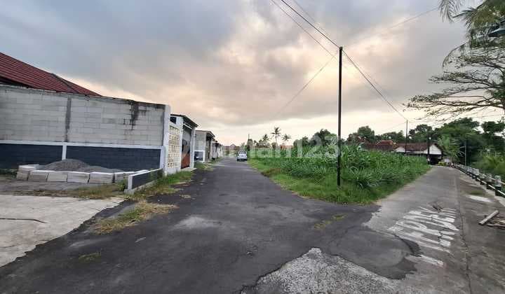 Rumah Limasan Modern Etnik Akses 6,5 meter dekat Pintu Tol Prambanan