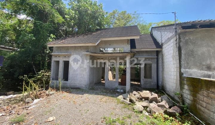 Comfortable House in the Strategic Area of Sinduharjo, Ngaglik - Sleman