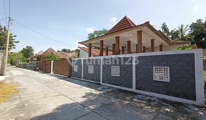 Hunian Estetik Siap Pakai! Rumah Joglo Mewah dengan 5 Kamar Tidur