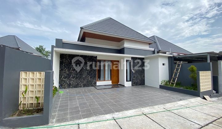 Rumah Cantik dan Luas Dalam Cluster Dekat Pasar Jangkang Sleman