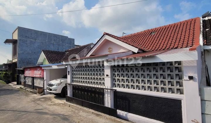 Ready-to-Occupy House in Sewon, Bantul - Strategic Location Near Southern Ring Road!
