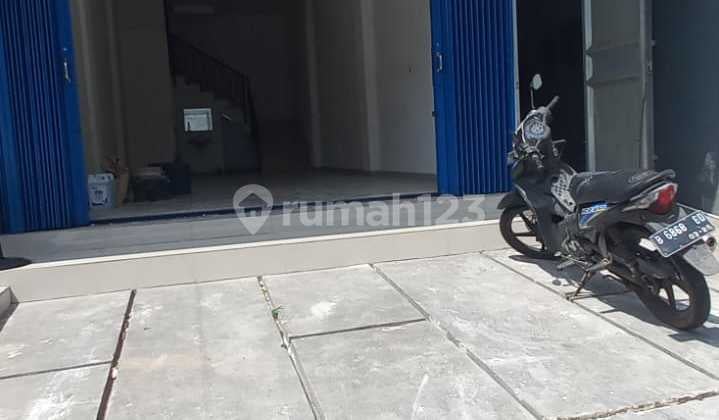 Ruko Siap Huni 4,5 Lt bisa untuk Klinik Salon Toko Kantor . Plong