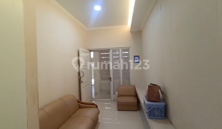 Rumah Siap Huni 2 LT Rapi Bersih Daerah Tanjung Duren Cuma 1 M An