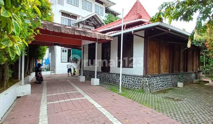 Hot List for Sale of Land with Bonus Building View of Rice Fields, Canggu, North Kuta, Badung