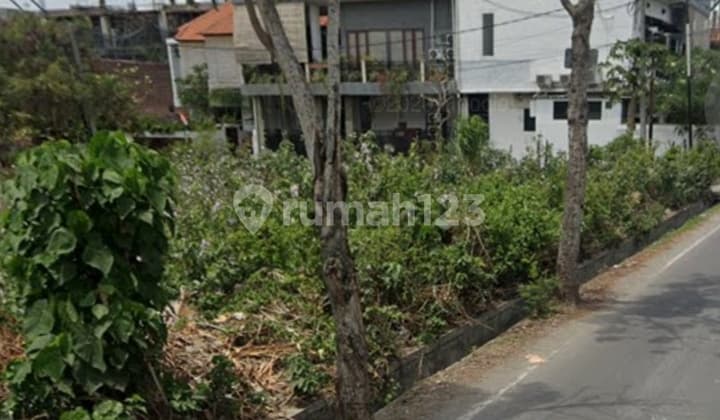 Hot List for Sale of Premium Land with Bonus Building Location in Camplung Tanduk Seminyak Kuta Badung