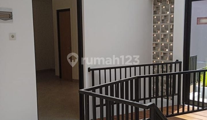 TOP URGENT DI JUAL RUMAH LOKASI JIMBARAN KUTA SELATAN BADUNG