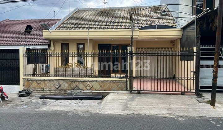 For Rent Darmo Raya House