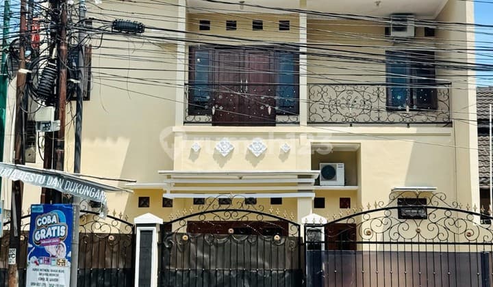 Disewakan Rumah 5 Kamar Tidur Lokasi Dekat Terminal Jombor Sinduadi Mlati Sleman