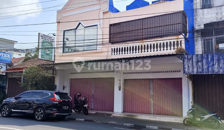 Dijual Ruko Premium, Fasad 10 Meter di Jalan Gajahmada (Kota Yogya) - Selangkah Dari Malioboro