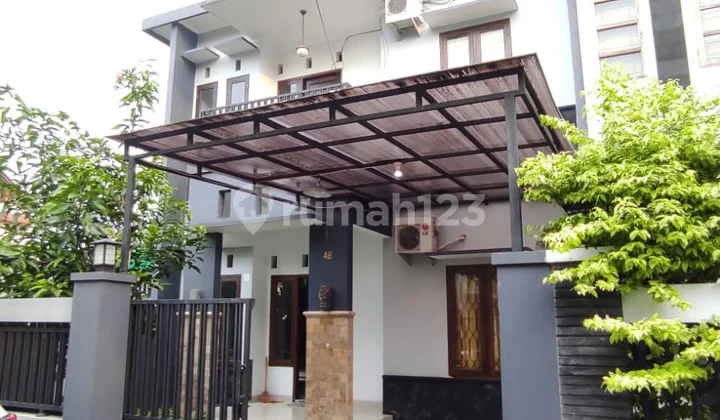 For Sale 2-Story House in Strategic Location Banteng (Jakal Km 7) Sinduharjo, Ngaglik Sleman