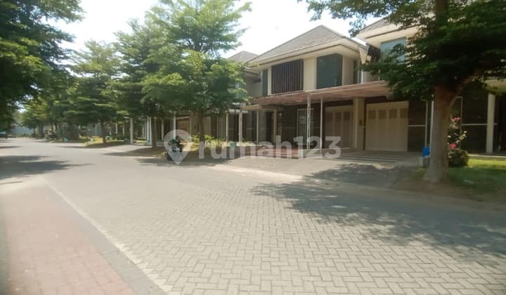 Furnished Luxury Residence in One of Yogyakarta's Premium Housing Complexes