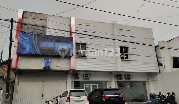 Strategic Shop House for Sale Near Terminal and Campus in Condong Catur, Depok, Sleman