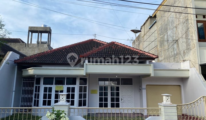 Rumah Dalam Perum Taman Griya Indah Lokasi Dekat Mirota Godean