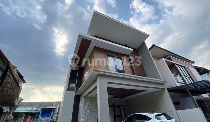Kk-Disewa Rumah Lux Furnished Di Gegerkalong Setiabudi Bandung