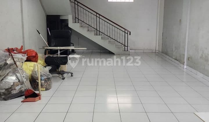 Good 2-story shop house in Mekar Wangi Utama