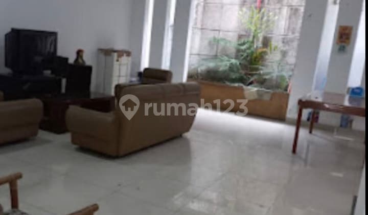 Dijual Rumah terawat di perumahan Singgasana Pradana