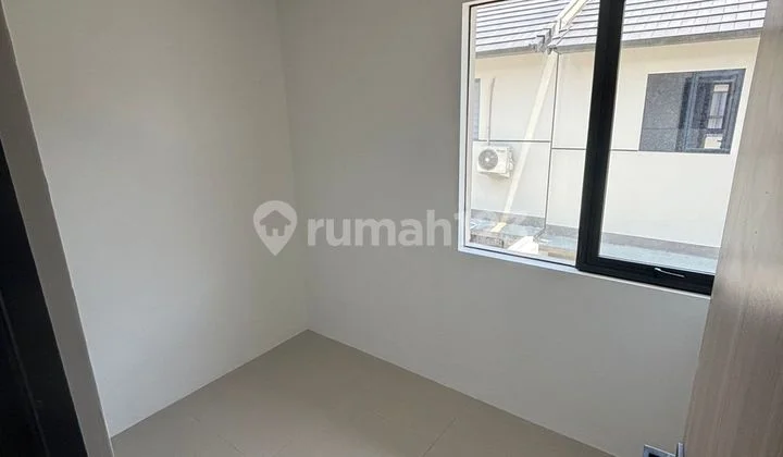 Rumah Hook 2 Lantai di Cityzen Park West Boulevard, Park Serpong
