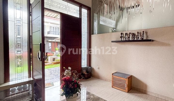 Rumah Bagus, Mewah, Nyaman, Desain Modern Di Alam Sutera