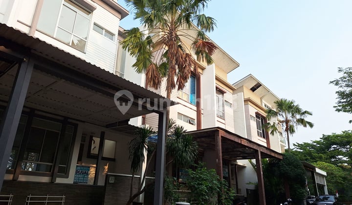 DIJUAL Rumah PIK 8x15 4 Lantai View Lapangan Golf - Jual Cepat Rumah Pantai Indah Kapuk Crown Golf