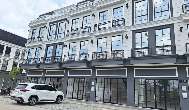 Disewa Ruko Harvard Edu City Pik2 4,5X12,5 3 Lantai Siap Pakai .Dekat Sekolah . Sewa Ruko Pantai Indah Kapuk 2
