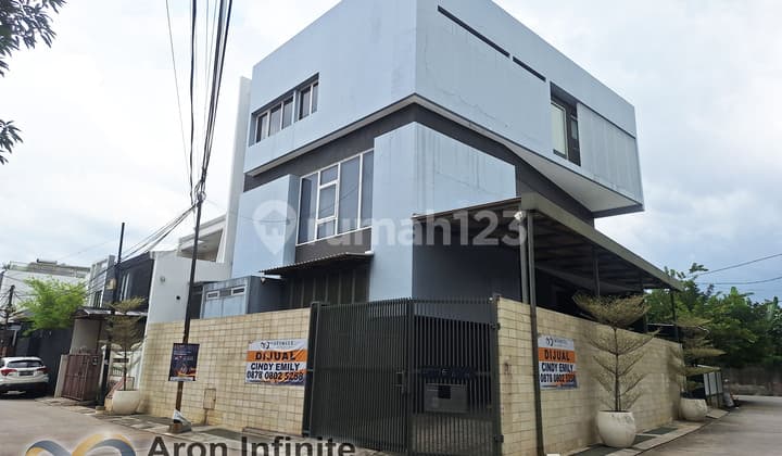 Dijual Rumah Mewah Puri Kembangan 12X15 3Lt Siap Huni Bagus Murah
