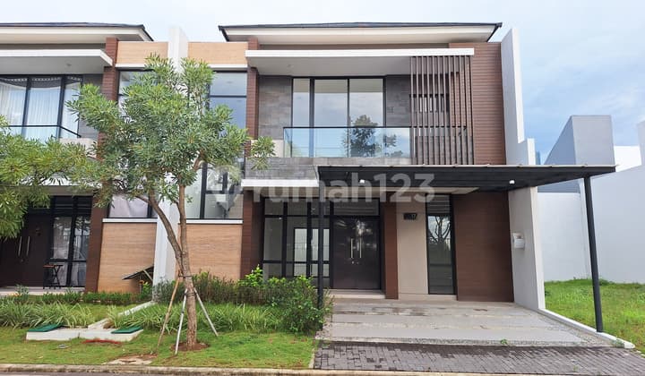 Dijual Rumah Pik2 10X20 2Lt 4 Kamar. Jual Rumah Pantai Indah Kapuk 2 . Termurah