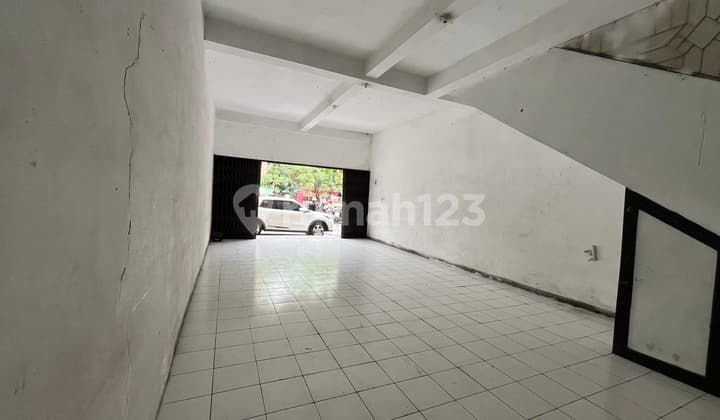 Di jual Ruko main road Taman holis Indah dekat sekola BPK holis