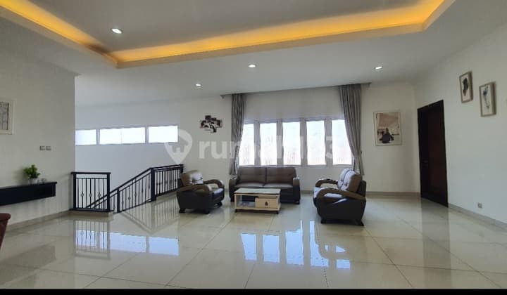 Rumah.mewah.mainroad.lembang.kota.bandung