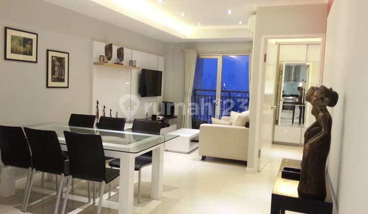Sewa Apartemen Cosmo Mansion Jakarta Residence 2 Bedroom Furnish