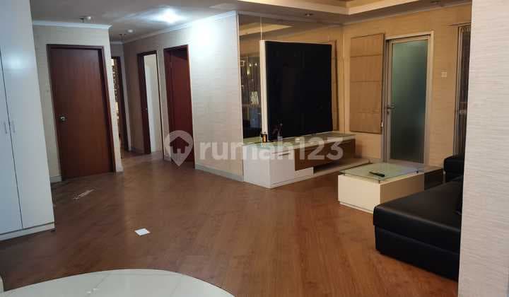 Rent Sudirman Park Apartment Central Jakarta 3 BR Fully Furnished