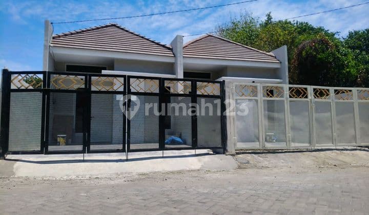 Rumah Taman Gununganyar Tambak Rungkut Surabaya