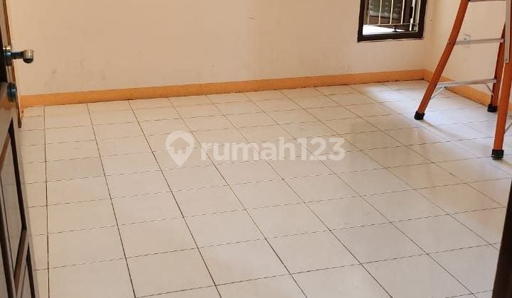 Rumah disewakan Taman Giri loka BSD