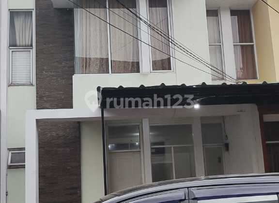 Disewa Murah Rumah Cluster Perumahan Beranda Serpong Ciater Raya