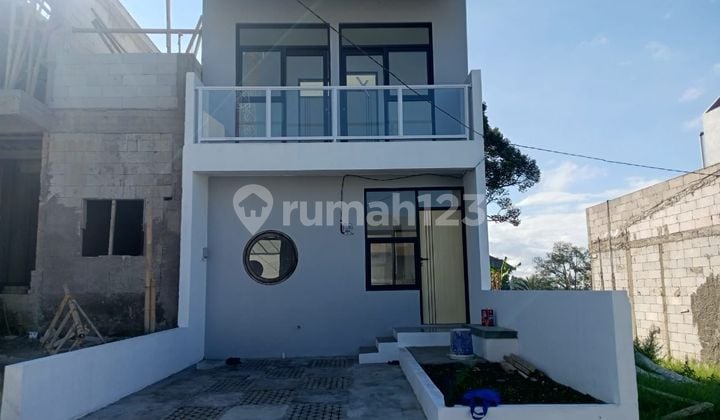 Rumah 2 Lantai + Mezzanine Dekat ke Polband Bonus Canopy