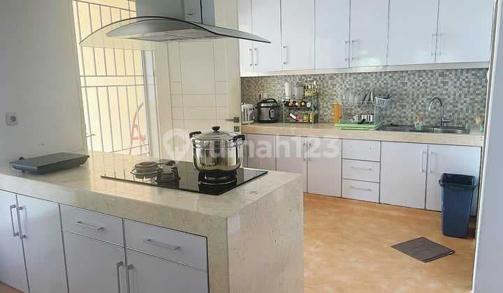 Corner House 2 Floors Location Sunter Agung