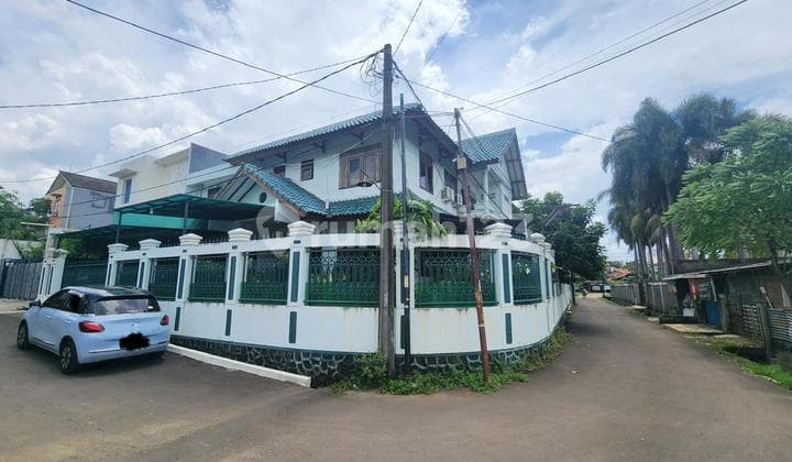 Asri 2-Story Corner House
