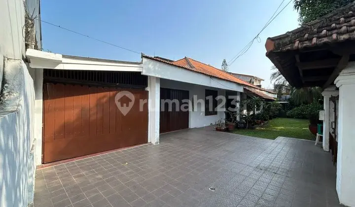 Dijual Rumaah Siap Huni di Daerah Kebun Jeruk Jakarta
