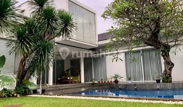Dijual Rumah Modern Unfurnished di Jl Ampera Raya, Kemang