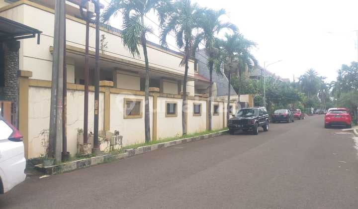 Rumah Megah Di Dalam Komplek Perumahan Cibubur Jakarta Timur