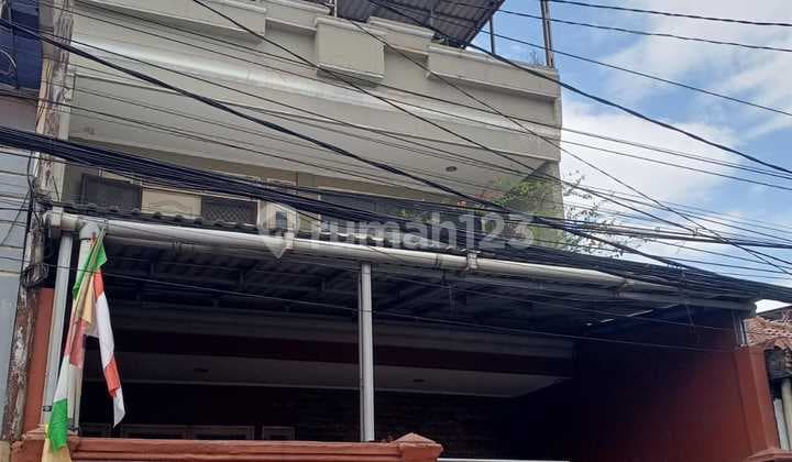 Dijual Rumah Kokoh Buat Usaha Dekat Pasar Ciracas Jakarta Timur