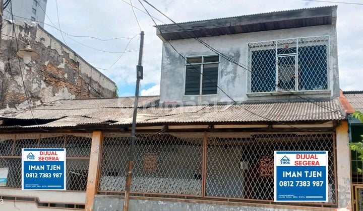 Dijual Rumah Tua Gandeng 2 Lantai, Hitung Tanah Saja Dijual Rumah Tua Gandeng 2 Lantai, Hitung Tanah Saja