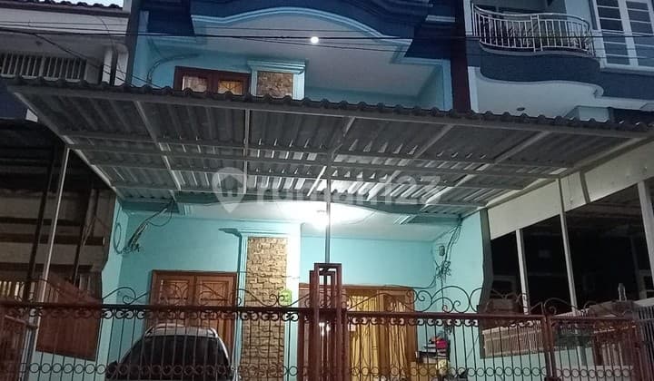 Guaranteed Profitable Investment, 2.5-Story House in Citra 2 Extension for Sale