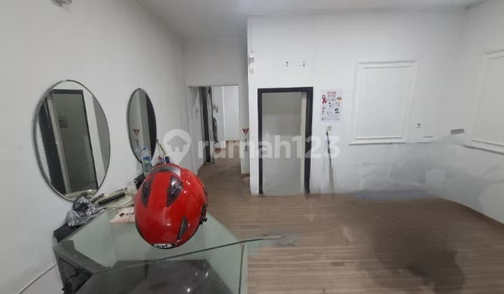 Disewakan Ruko 2,5 Lantai di Mangga Besar