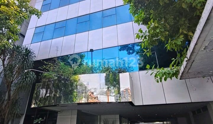 Di Sewakan Gedung Di Kebon Sirih. 3 Lantai.+ 1 Basement. Lt 886 . Siap.huni. Dapat Sewa Per Lantai