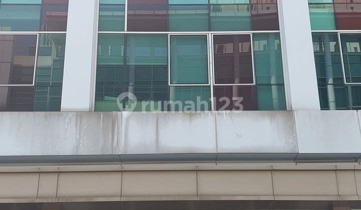 Jual/ Sewa Ruko Strategis Dan Eksklusif Di Kawasan Bisnis Kelapa Gading ! Ruko Kensington 5 Lantai . Ideal Untuk Kantor Dan Usaha, Bagus Dan Siap Huni ..bebas Banjir . Tersedia Lift Dan Mezanine . Furnished